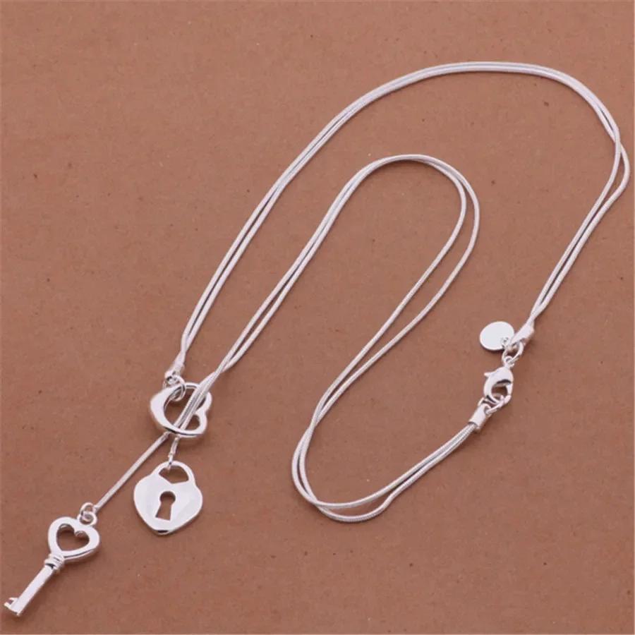 High-quality Copper Luxury Key Love Heart Chain Necklace For Women Wedding Fashion Versatile Jewelry Couple Gifts