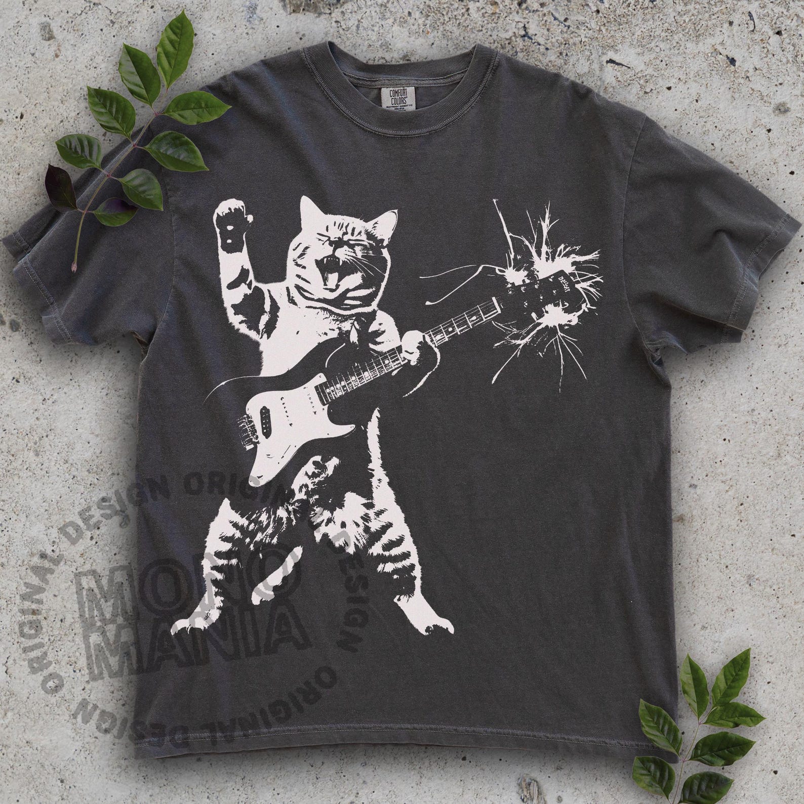 Funny Cat Guitar Shirt – Rock and Roll Kitty Tee, Electric Guitar Lover Gift, Vintage Distressed Cat Guitarist T-Shirt 2XL