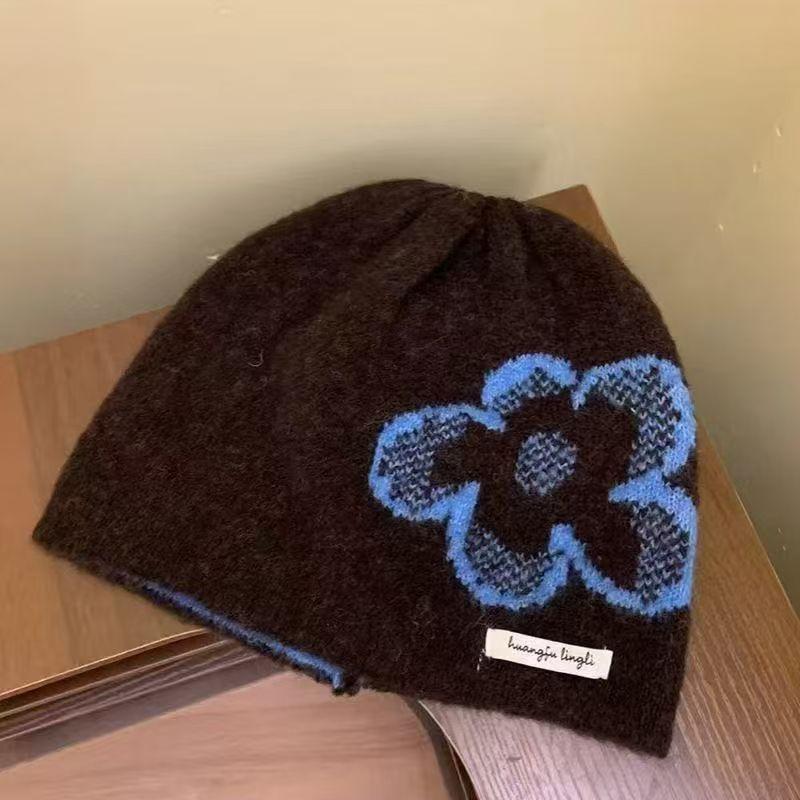 Korean Floral Knit Beanie for Women Winter Warm Face-Slimming Hat