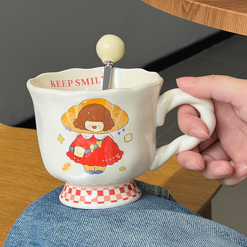 High Value Ceramic Cup with Spoon for Home Use Cute Couple Water Cup Gift Box Creative Hand Gift Mug