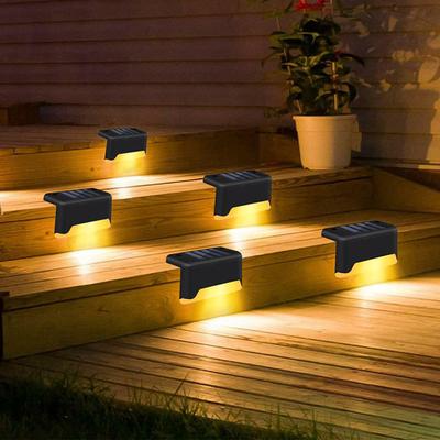 Nové solární schodiště Stupňovité světlo Venkovní voděodolné zahradní dekorace Krajina zábradlí LED lampa Vestavěná baterie Doba provozu 8 hodin