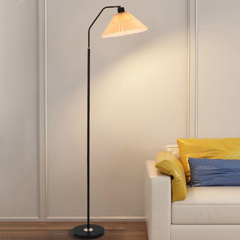 Modern American-Style Floor Lamp for Living Room or Bedroom
