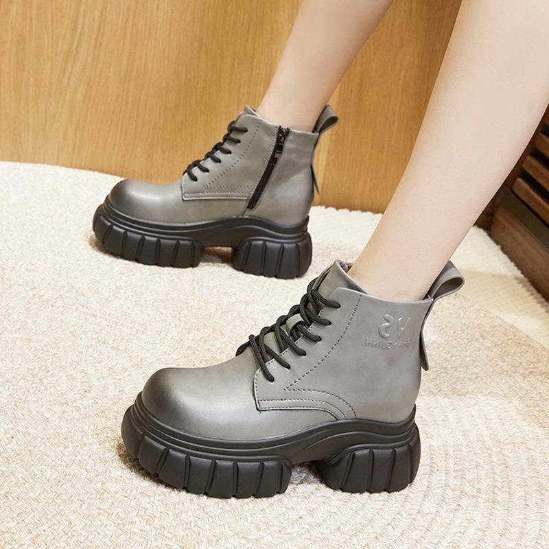 Thick-soled Martin Boots Women's 2025 Autumn and Winter New Inner Height Increase Small Short Boots British Style Medium Tube Versatile Single Boots
