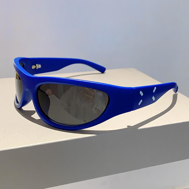 Vintage Luxury Brand Designer Sunglasses Women For Men Trending Sun Glasses Punk Fashion Driving Shades Riding Sport Goggle