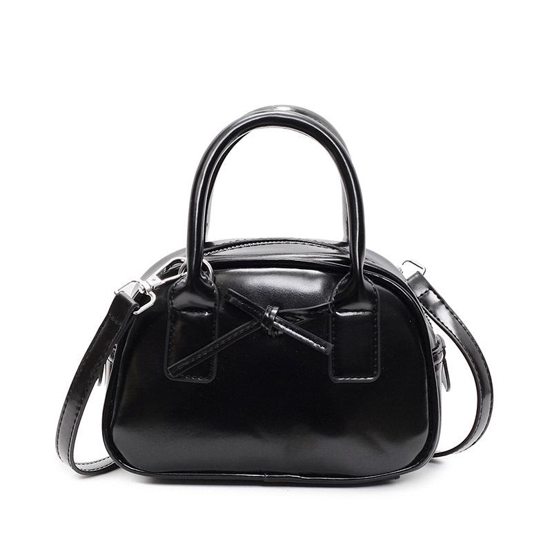 Hot Sale Premium Textured Oil Wax Leather Hand Carry Bowling Bag Niche Fashion Bow Versatile Messenger Women's Bag