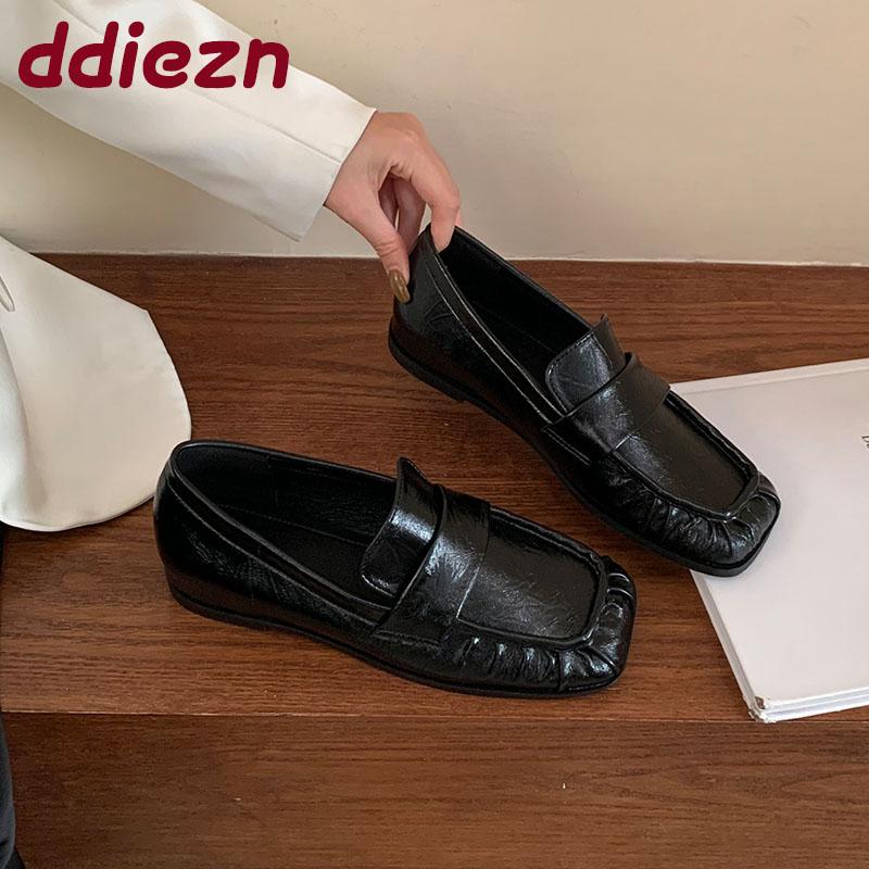 

Модная Золотая Модная Обувь с Мелким Вырезом Балетки Лоферы Туфли Для Женщин Мягкая Повседневная Женская Обувь Квадратный Носок Женские Балетки Обувь Слипоны 35 чёрный