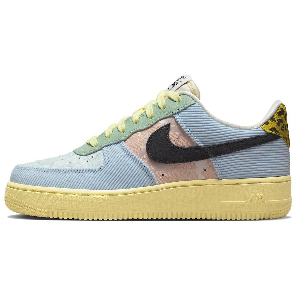 

Женские кроссовки Nike Air Force 1 07 Spring Mix разноцветные Celestine-Blue Off-Noir FJ4591-441