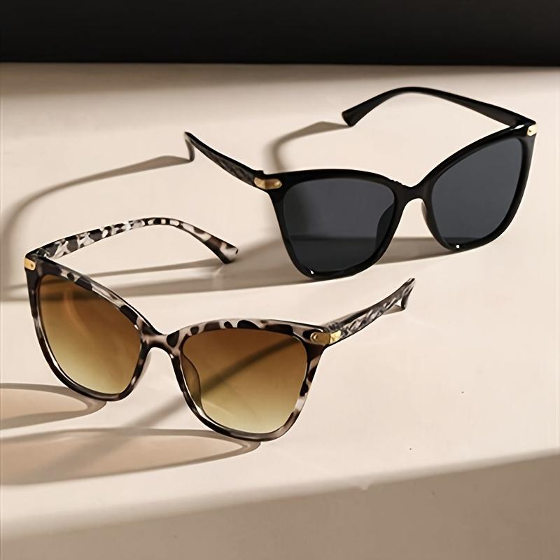 Women's Classic Cat Eye Fashion Glasses Bohemian Style with Metal Rivets, Fashionable Plastic Frame & Lens, Ideal for Festivals, Parties