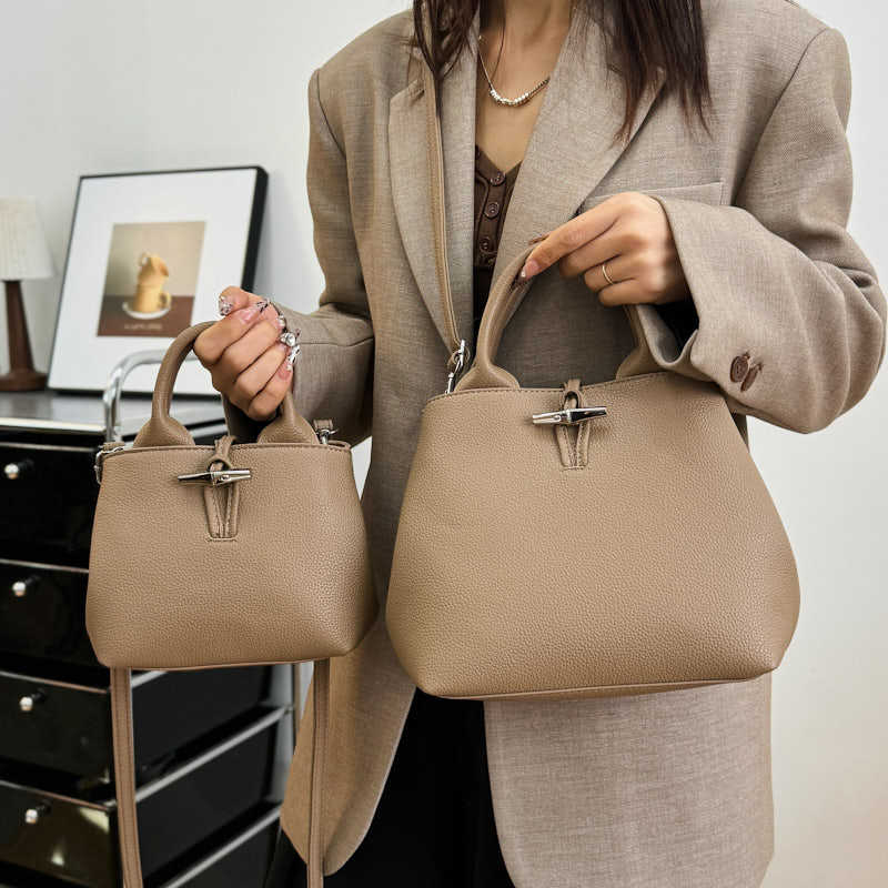 

Высококачественная новая бамбуковая сумка, мини-сумка с бамбуковой пряжкой, сумка-мессенджер через плечо, повседневная женская сумка small 24 * 9 * 15