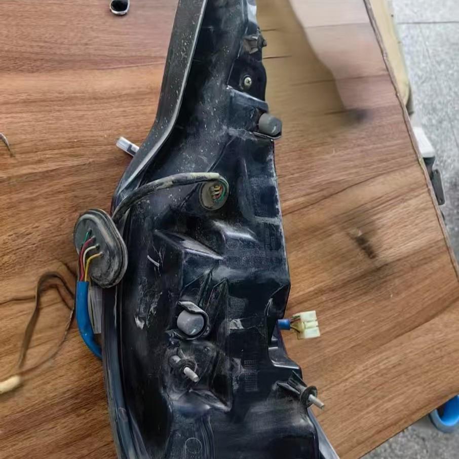 Zotye SR7 Taillight - Pre-owned Part
