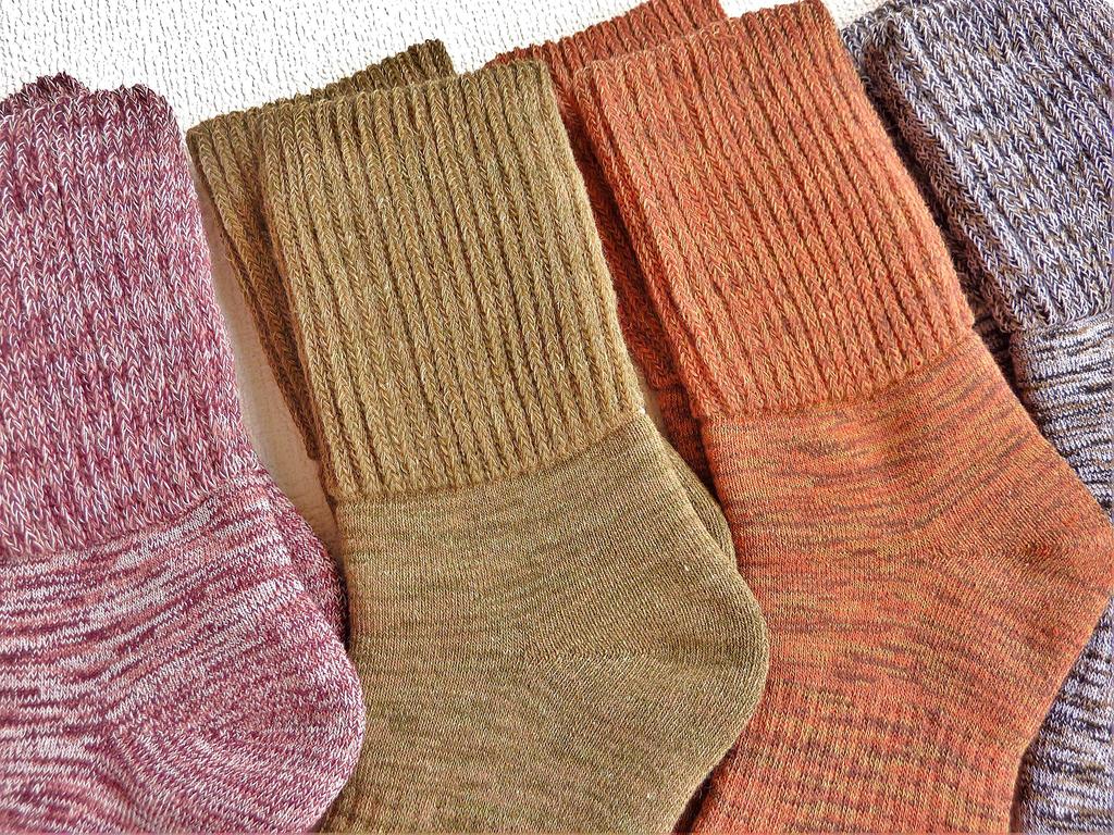 Flauschiges Set Farbe pro Dicke Socken mit Antibakteriell und Frotteestrick Made in Japan [5 Sinne] Socken, 4 Paar (Eine Packung), Geruchshemmende Sohlen,