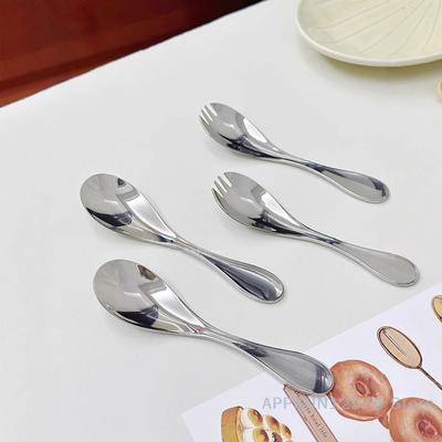 High-Quality Round Spoon Stainless Steel Golden Long Handle Dessert Spoons for Kitchen Use