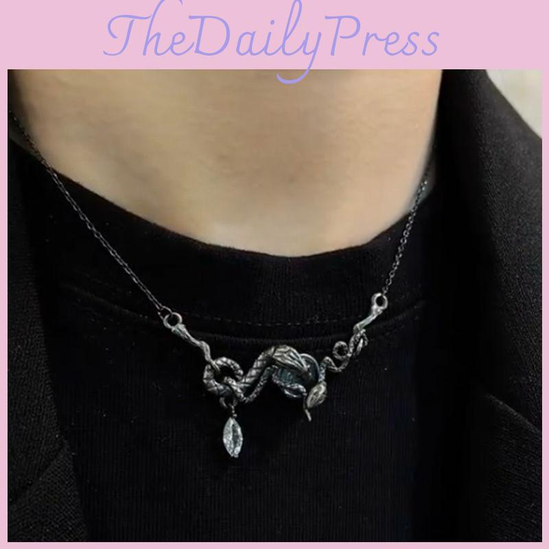 Retro Dual Stunning Snake Beaded Necklace Fashionable Statement Piece For Unisex Wear