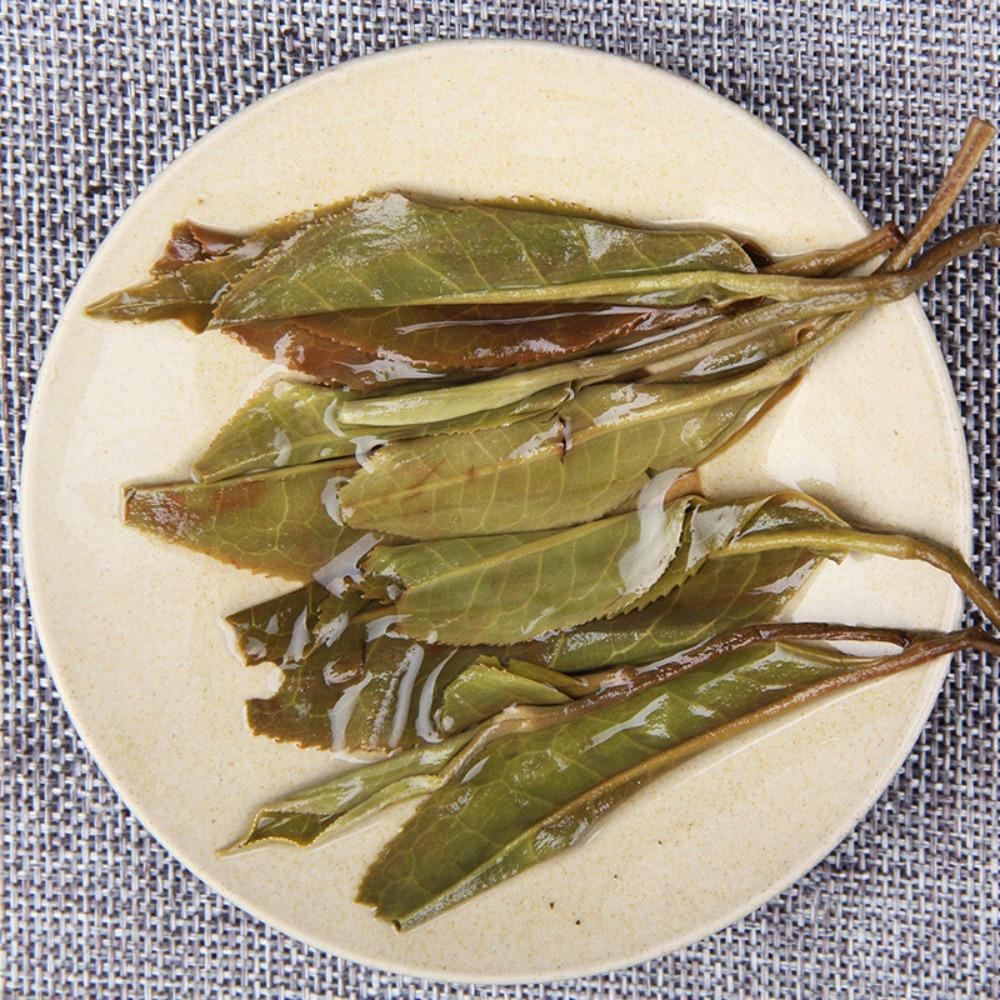 Natural Organic Yunnan White Tea Raw Pu erh Tea 500g