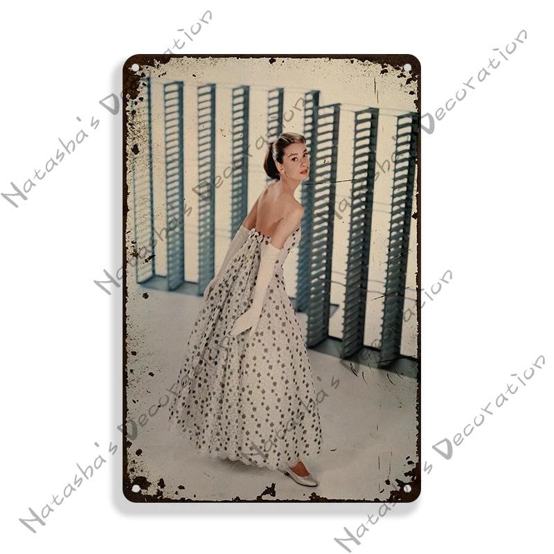 Audrey Hepburn Vintage Metallposter Ein Herz und eine Krone Film Retro Metallschild Rostiges Retro Poster Heim Bar Club Kino Wanddeko