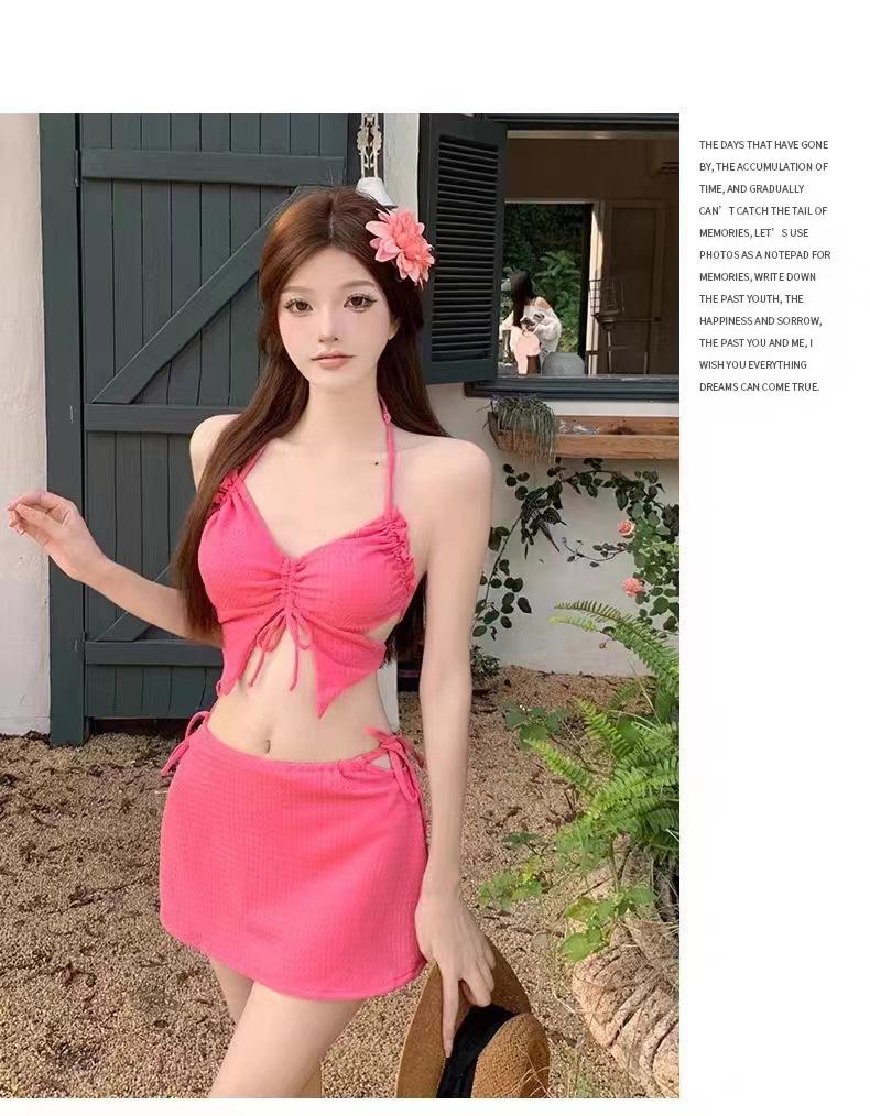 Sweet & Sexy Rose Red Women's Three-Piece Bikini - Influencer Style for Beach Vacations
