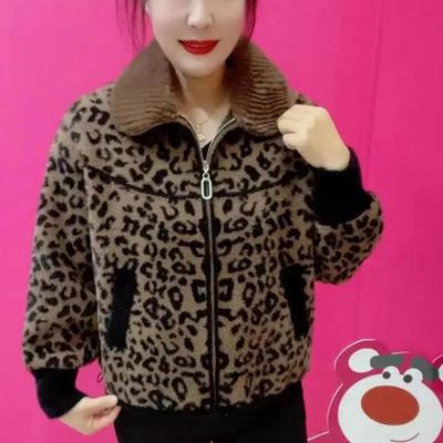 Eleganter dicker Strickcardigan mit Revers für Frauen mittleren Alters - Wintermode Oberbekleidung