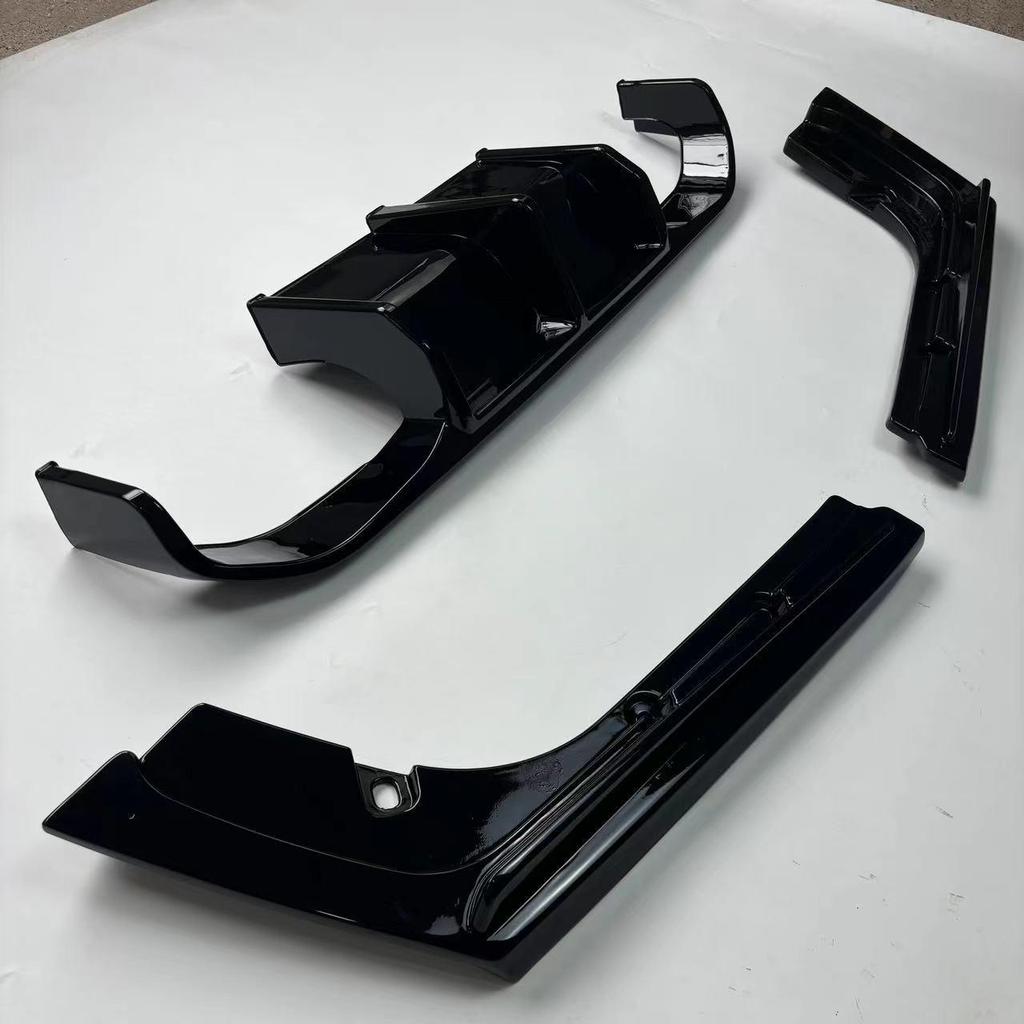 BMW 3 Series (2012-2019) M3 Style F30/F35 Rear Diffuser Bumper Kit with Lights