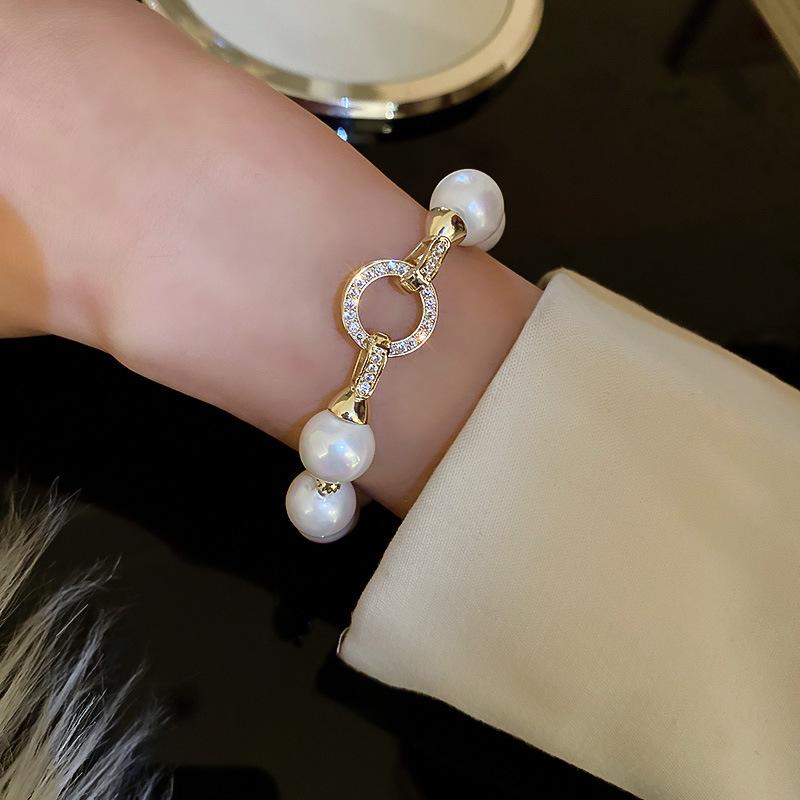 New Arrival Retro Light Luxury Elegant Zircon Circle Pearl Bracelet for Women Fashion Sweet Crystal Jewelry Party Gifts