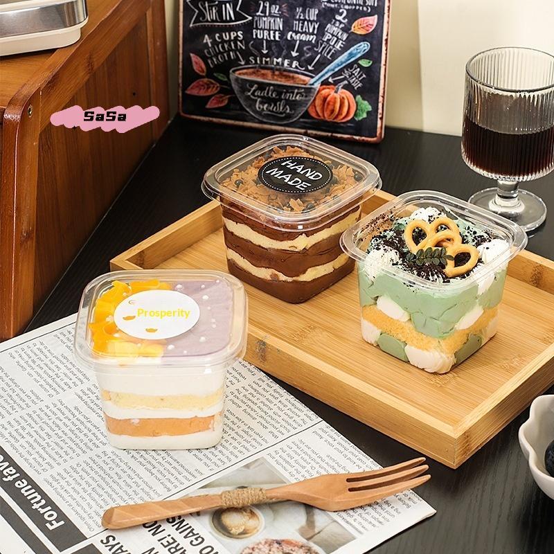 50Pcs Clear Disposable Plastic Dessert Cups with Lid Mousse Cake Holder Acrylic Food Packaging Box In 150/250/380ml Sizes