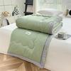 Summer Comforter: Lightweight, Machine - Washable AC Quilt, Suitable for Families, Travelers & Any Bedroom Setup