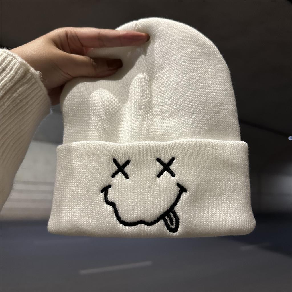 Smiling Embroidered Knitted Hat Cycling Men's and Women's Warm Knitted Hat Sports Cold Hat