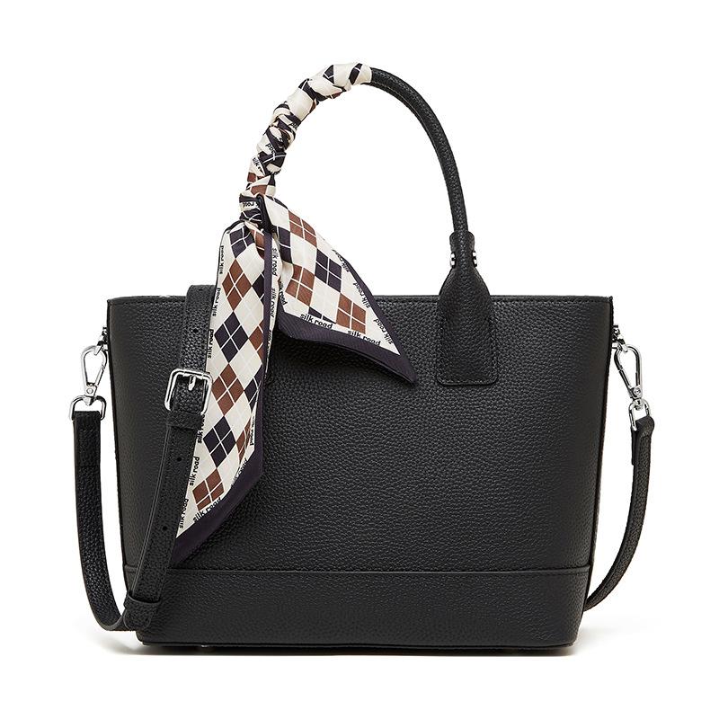 

Кожаные женские сумки, новые женские сумки, атмосферные сумки для мамы, корзины для овощей большой вместимости, сумки через плечо, сумки на плечо. mouth 28 bottom 24 * 10 * 19.5 чёрный