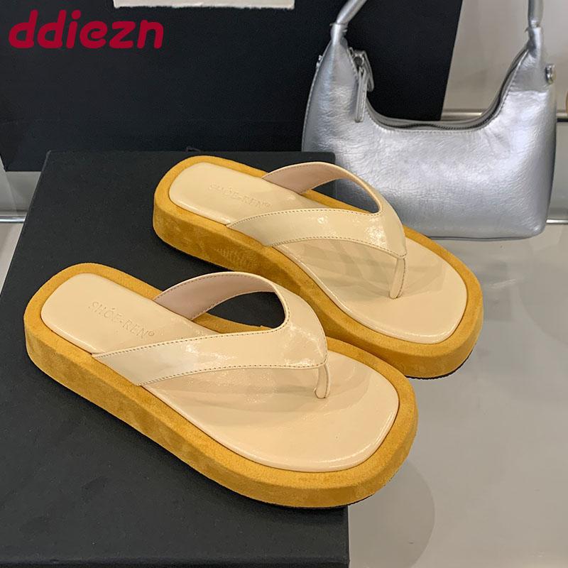 Fashion New Fashion Thick Soled Women Slides Slippers Spring Summer Beach Female Flip flops Sandals Square Toe Ladies Slippers Shoes