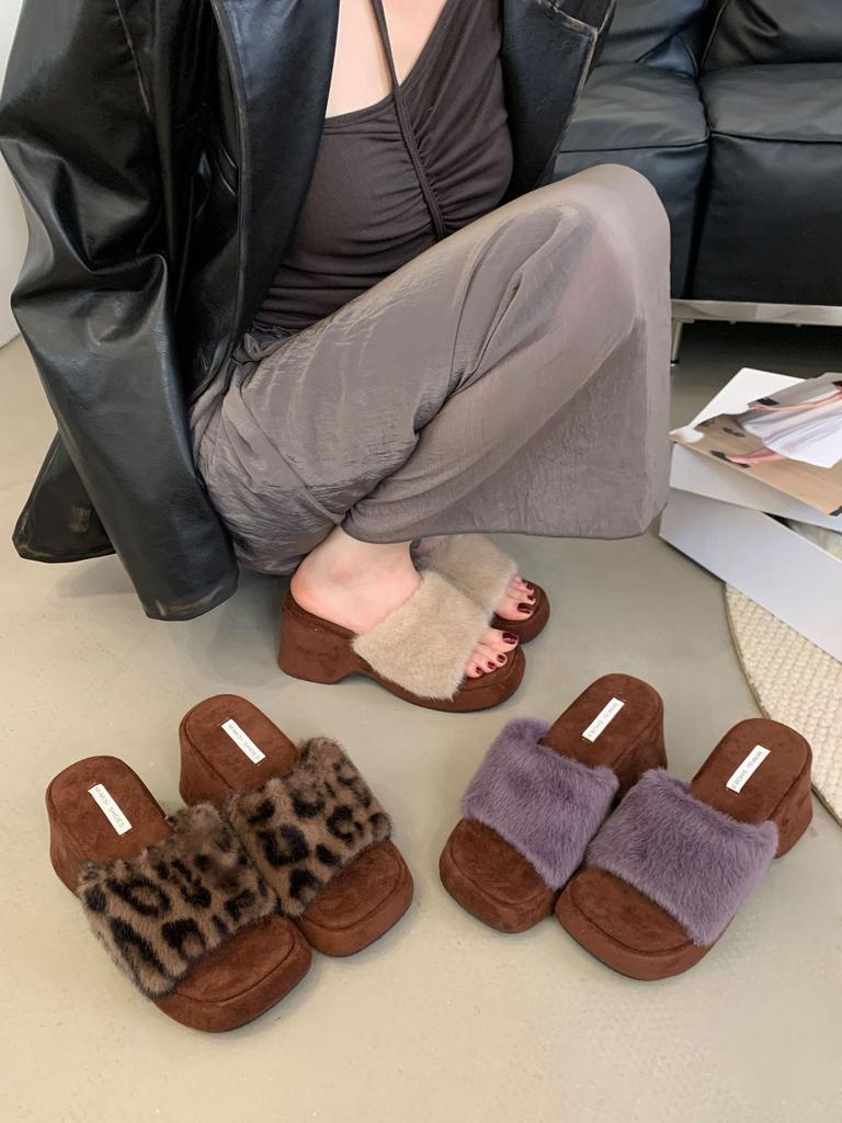 French fashion leopard print thick high-heeled cotton slippers women's 2025 autumn and winter new gentle square head one-word fluffy slippers