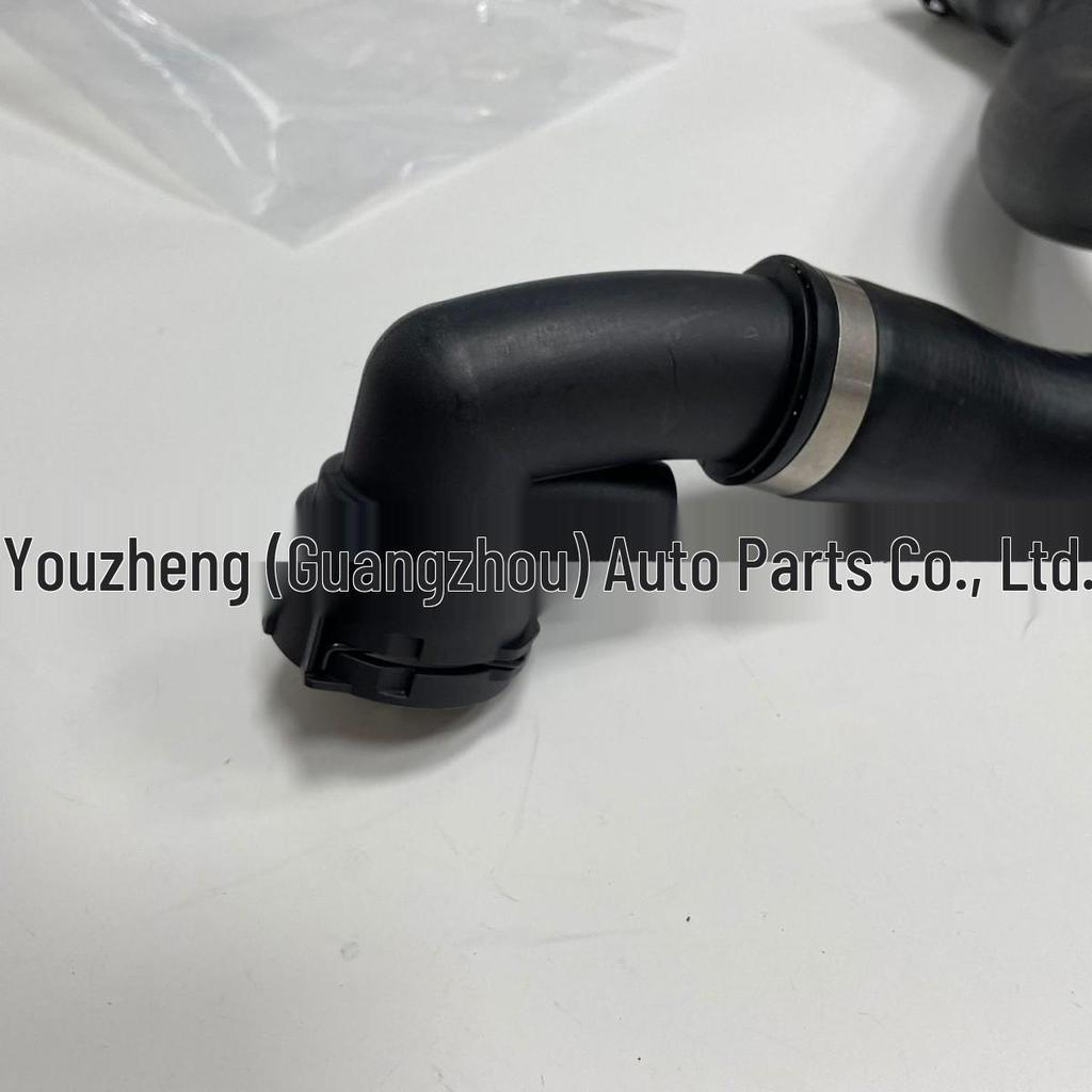 PCH001121: Compatible Lower Hose Assembly for 2002-2009 Jaguar Land Rover Range Rover.