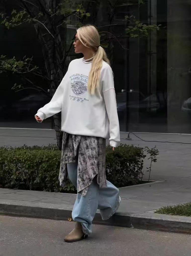 2024 European & American Stylish Embroidered Slimming Pullover Sweatshirt for Women - Autumn/Winter Collection