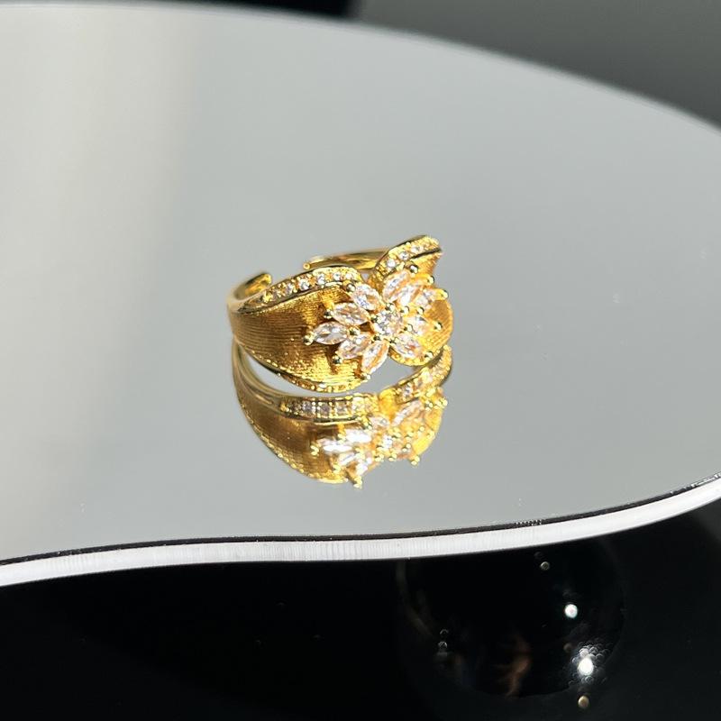 Collection retro Italian court style brushed hollow lace open ring women's fashion niche versatile ring