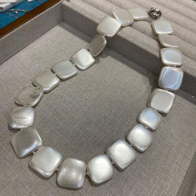 French Minimalist Natural Shell Handmade Beaded Retro Vintage High Fashion Versatile Necklace