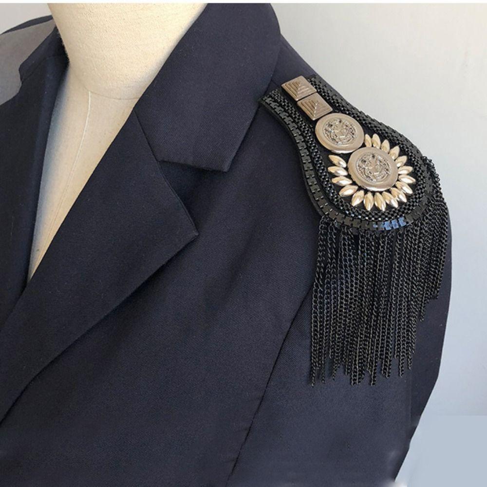 Metal Tassel Chain Epaulettes Pin Jacket Vintage Brooch Retro Brooch Shoulder Board Suit