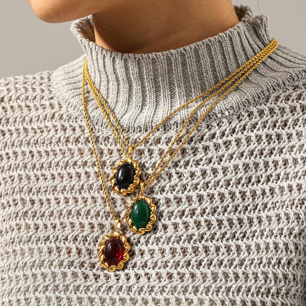 French Vintage Half-Set Gemstone Jewelry Set Minimalist Pendant Necklace And Elegant Earrings
