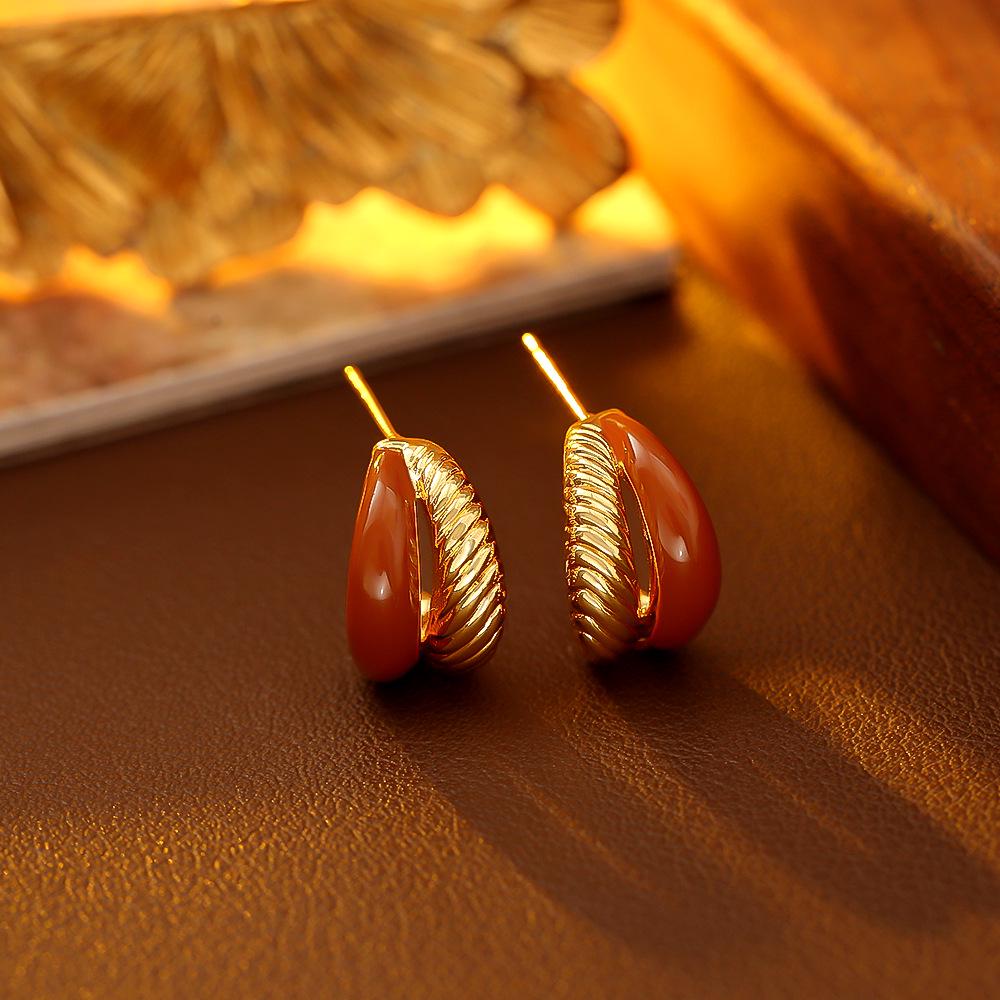 High-End Retro Hong Kong Drip Oil Texture Color Block Earrings: Elegant, Simple Fashion for Women - Perfect Autumn/Winter Accessory