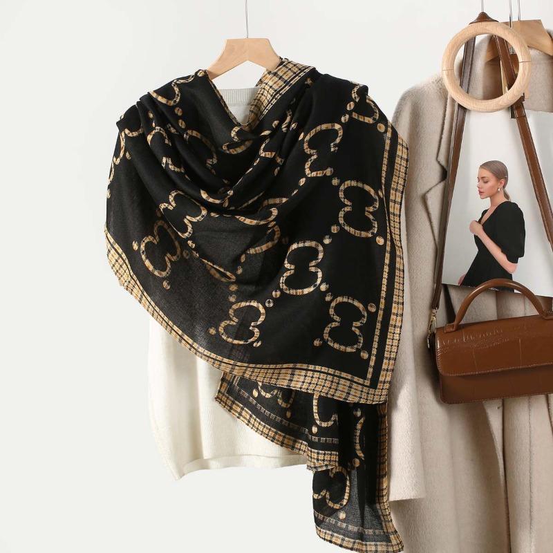 New cotton and linen feel simple color matching letter O scarf fashion travel sunscreen yarn