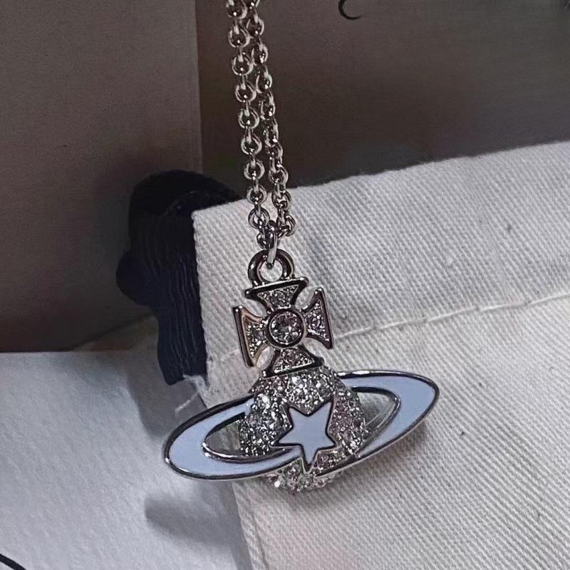 

Empress Dowager Star Pendant Necklace: Elegant Gold Diamond Clavicle Chain in Titanium Steel for Women білий/сірий колір