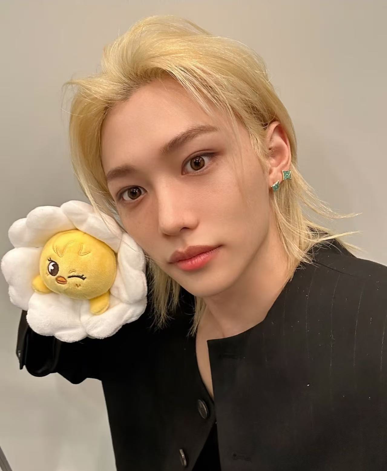 

Skzoo Animation Design Plush-Filled Animals Plush Flower Korean Wolfchan Leebit Dwaekki Hanquokka Jiniret Bbokari Stray Kids Fans Present Plaything