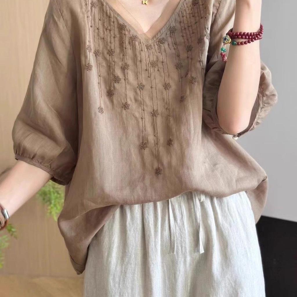 Summer 2026 Women's Plus Size Cotton Linen Two-Piece Suit with Slimming Embroidery for Middle-Aged and Elderly Mothers