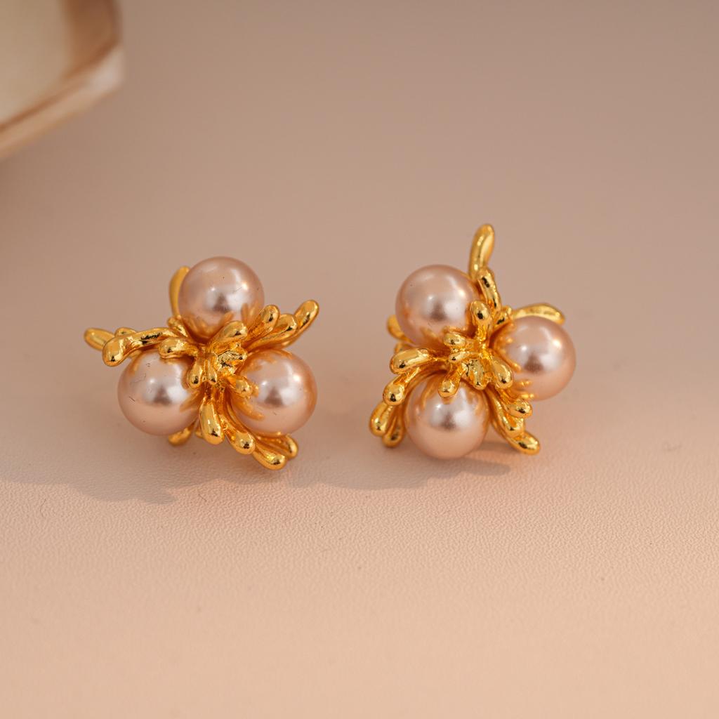 Cold wind super flash zircon snowflake fireworks stud earrings temperament versatile earrings earrings