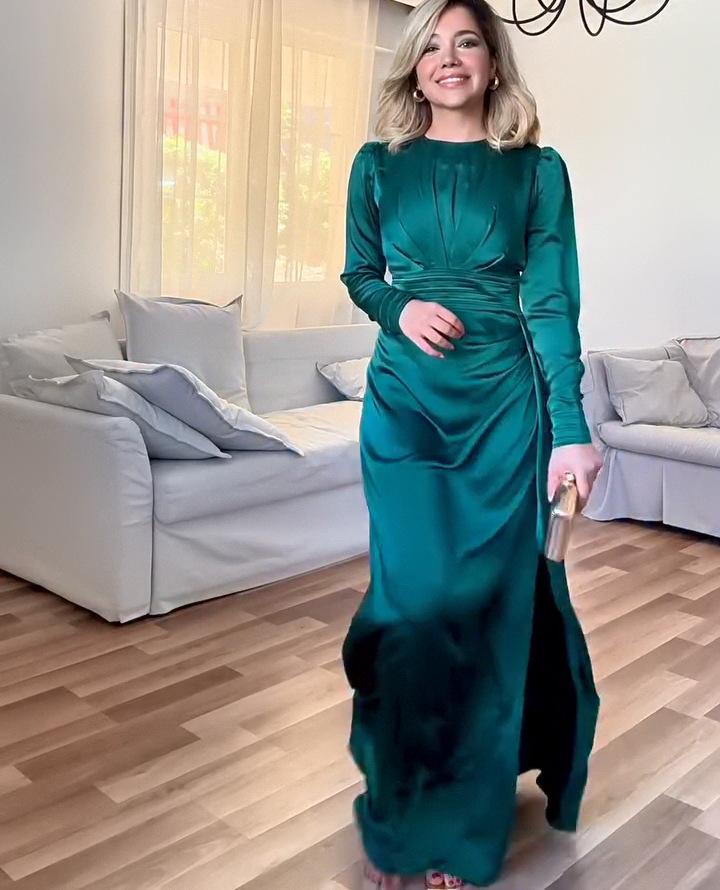 

2025 Лето Женское Сексуальное Однотонное Платье с Длинным Рукавом и Подчеркивающее Талию XS