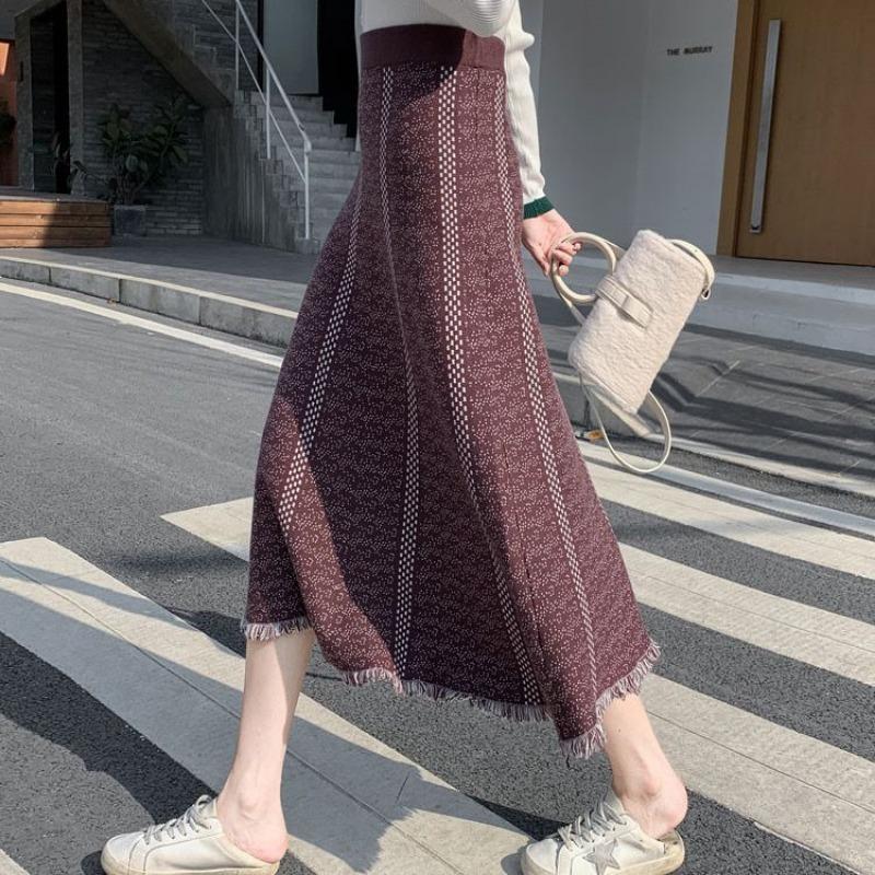 Retro Women's Autumn Winter Knitted Midi Skirt Black Wool A-Line Flared Skirt