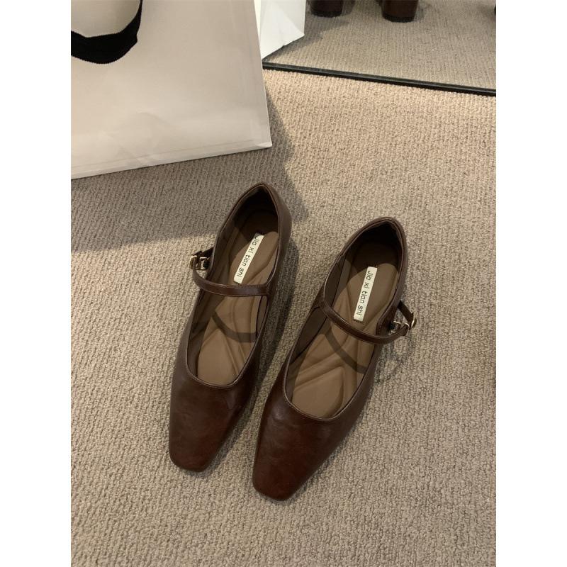

2025 spring and autumn new fashion versatile thick heel Mary Jane shoes women s shoes French shallow mouth with fairy 39 коричневый