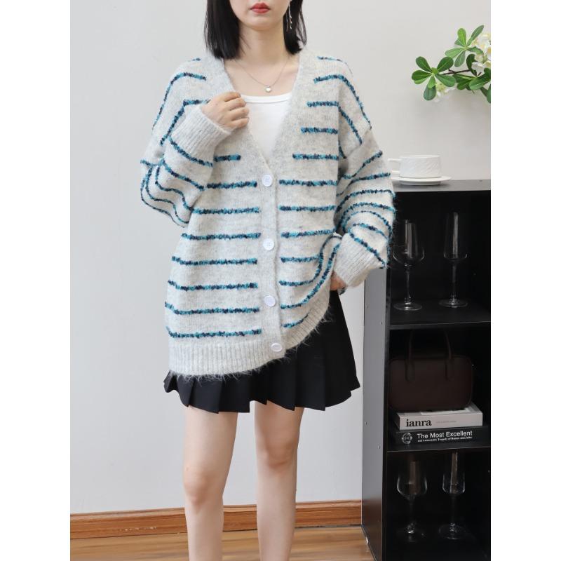 

Контрастный полосатый вязаный кардиган осень и зима новый дизайн с V-образным вырезом свободный ленивый свитер-куртка женский One size светло-серый