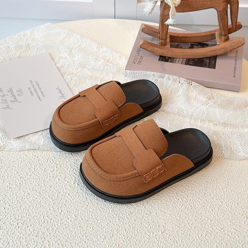 

Minimalist Design Children Clogs Shoes Girls New Style Comfortable Soft Bottom Platform Slippers for Kids Girl Chic Shoes I11094 26 коричневый