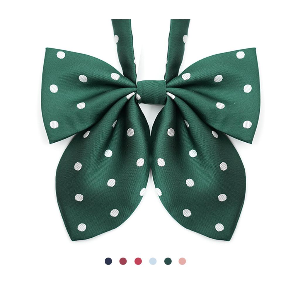 

Kids School Uniform Collar Pin With Polka Dot Design And Star Sign Inspiration For Children Green