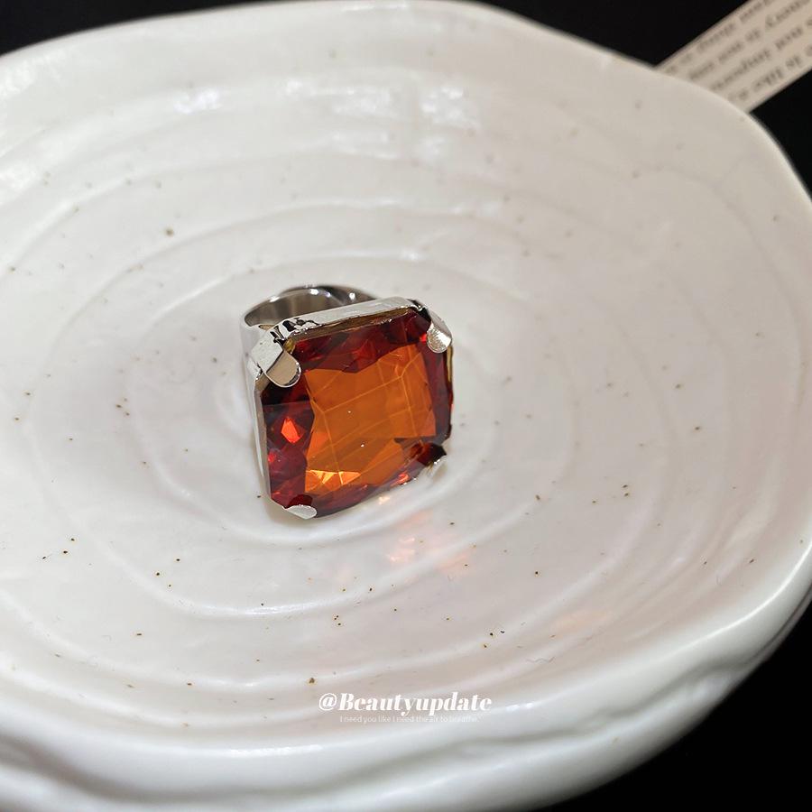 European & American Court Style Rhinestone Geometric Square Ring: High-End, Fashionable, Exaggerated Jewelry