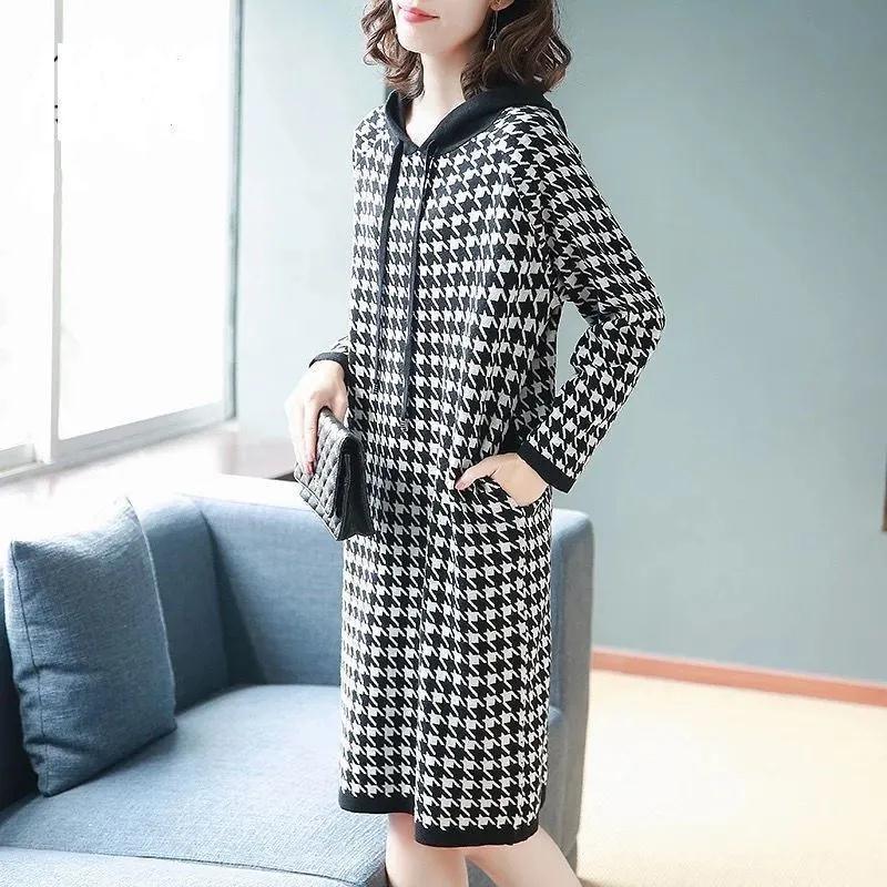 Plus Size Houndstooth Autumn Dress with Mid-Length Skirt