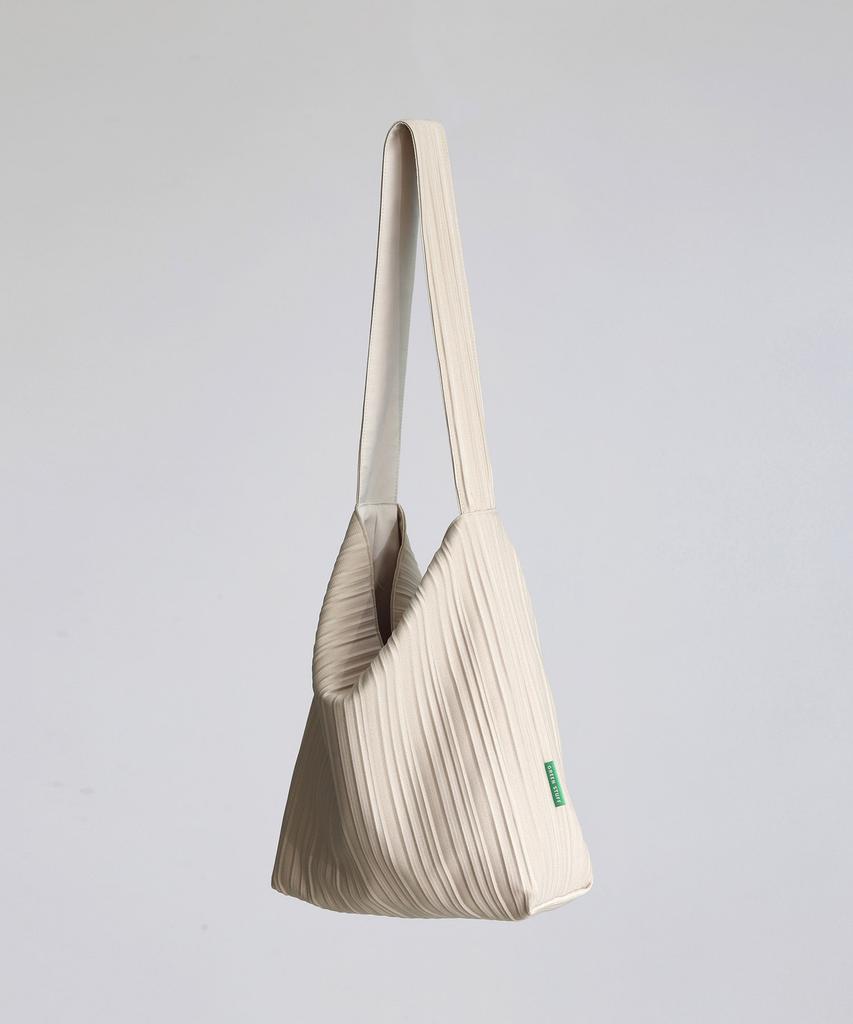 Green Stuff Simple Shopper Bag 62 Random Pleats - Beige